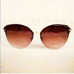 Tahari sunglasses. Tortoiseshell
